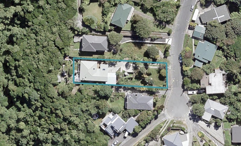 19 Martin Grove, Normandale, Lower Hutt - Carousel 1