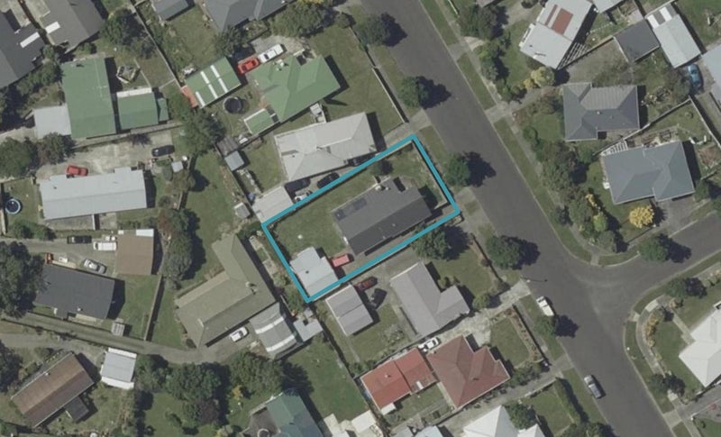 14 Karamea Crescent, Kelvin Grove, Palmerston North - Carousel 1