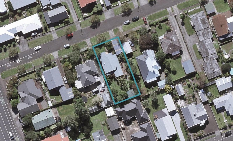 8 Rawhiti Street, Vogeltown, New Plymouth - Carousel 1