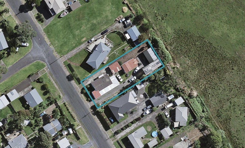 22 Ronald Avenue, Waiuku - Carousel 1
