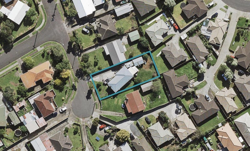 16 Burbridge Road, Favona, Auckland - Carousel 1