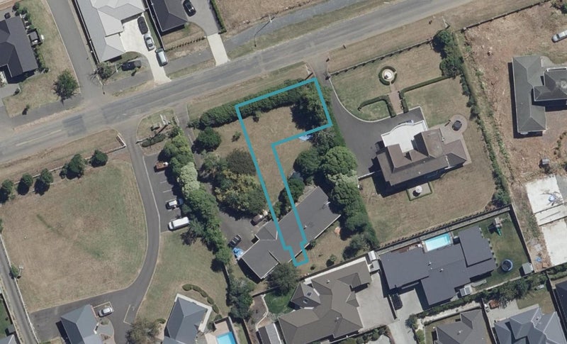 1/225 Baverstock Road, Grandview Heights, Hamilton - Carousel 1