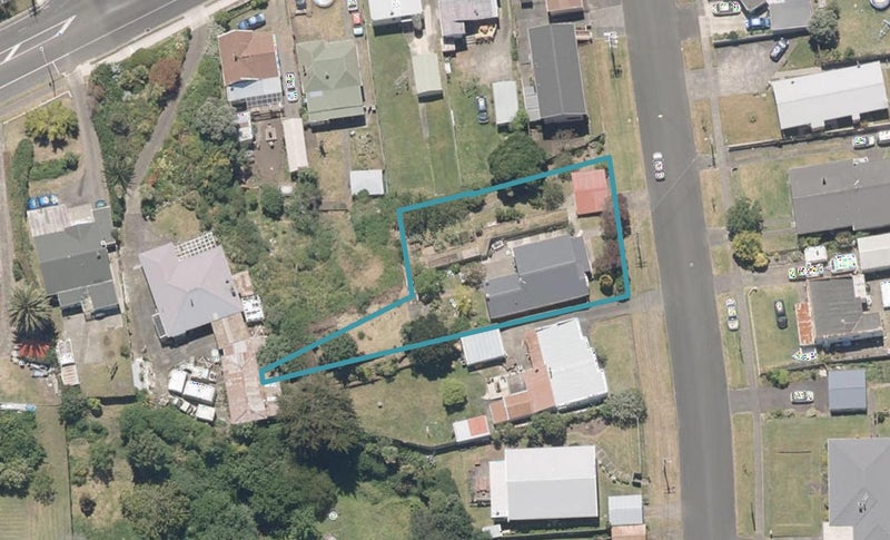 7 Collins Street, Gonville, Whanganui - Carousel 1