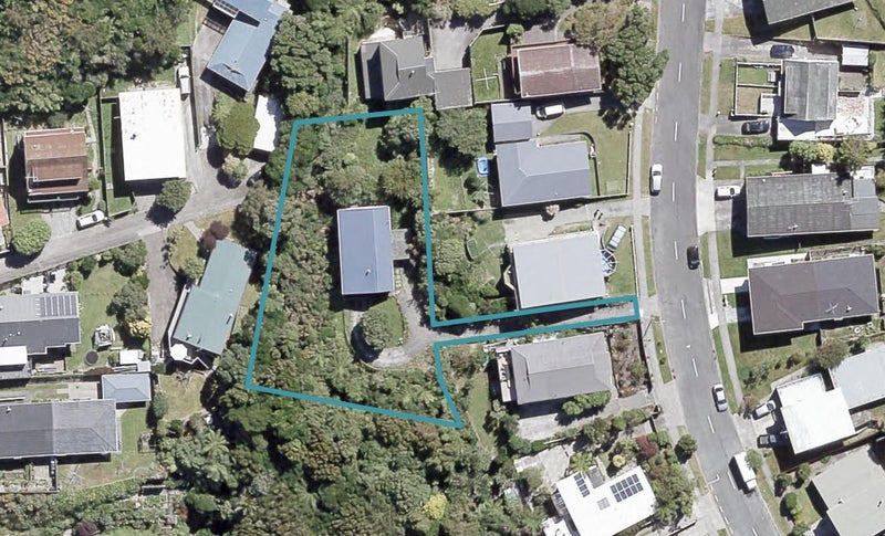 38 Cypress Drive, Maungaraki, Lower Hutt - Carousel 1