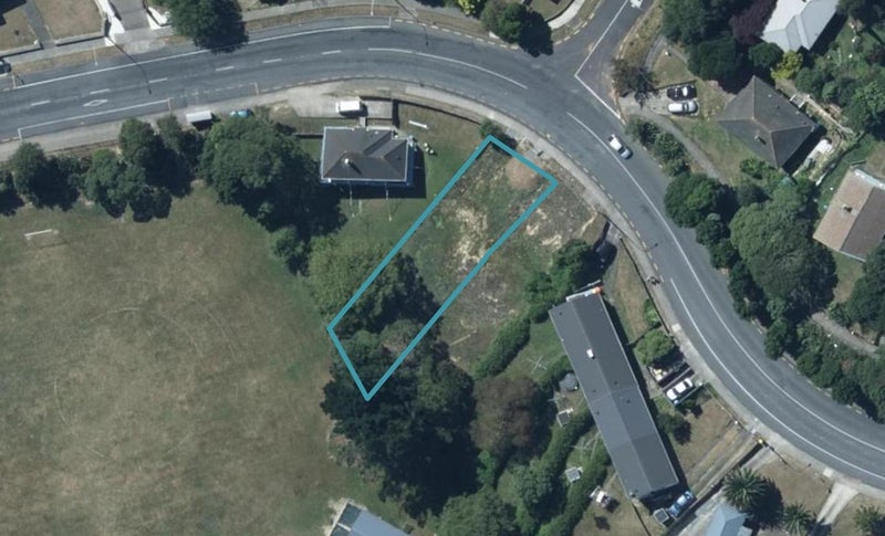 176A Mungavin Avenue, Cannons Creek, Porirua - Carousel 1
