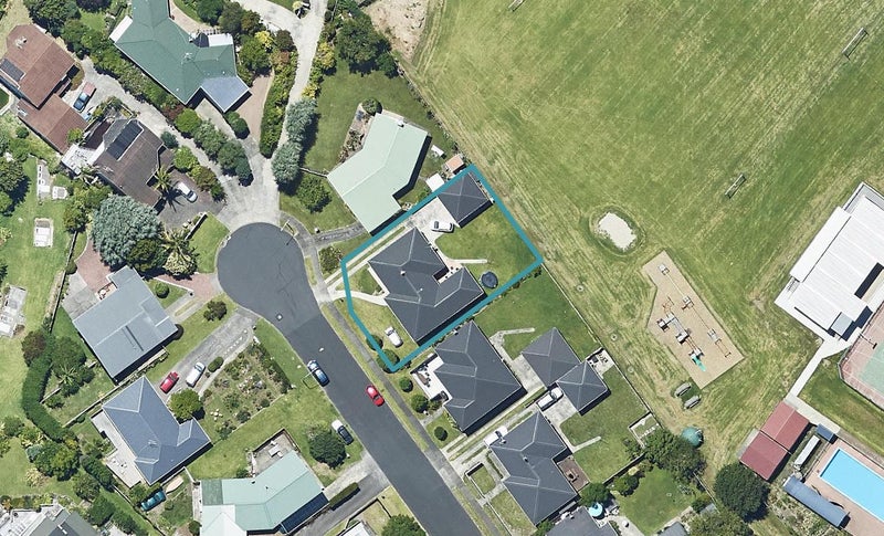 19 Sunset Crescent, Maungatapu, Tauranga - Carousel 1