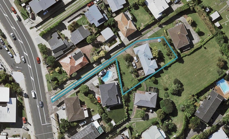 33 Forrest Hill Road, Milford, Auckland - Carousel 1