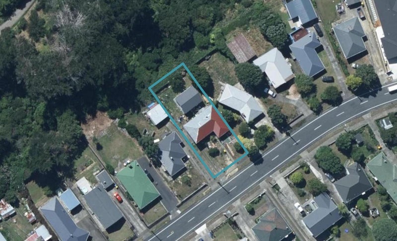 99 Castor Crescent, Cannons Creek, Porirua - Carousel 1
