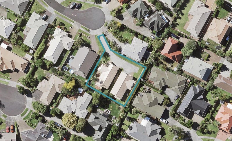 1/25 Casabella Court, Northpark, Auckland - Carousel 1