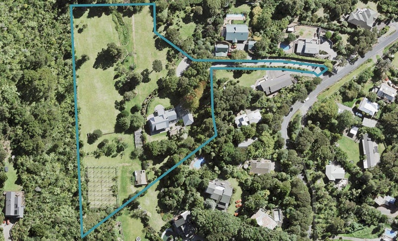 183 Shaw Road, Oratia, Auckland - Carousel 1