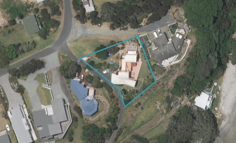 32 Findlay Street, Mangawhai Heads, Mangawhai - Carousel 1