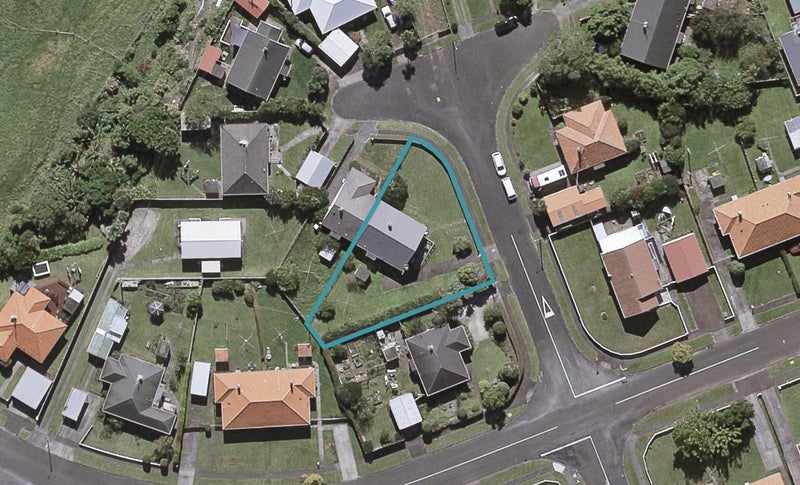 3 Holford Street, Westown, New Plymouth - Carousel 1
