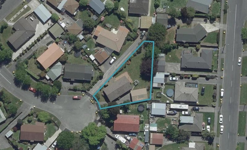 9 Strack Place, Redwood, Christchurch - Carousel 1