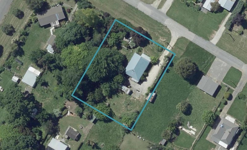 8 Balmoral Street, Waiau, Waiau - Carousel 1