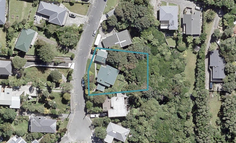 7 Martin Grove, Normandale, Lower Hutt - Carousel 1