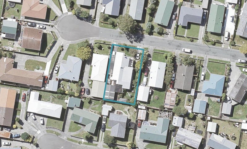 11 Wimbledon Grove, Wainuiomata, Lower Hutt - Carousel 1