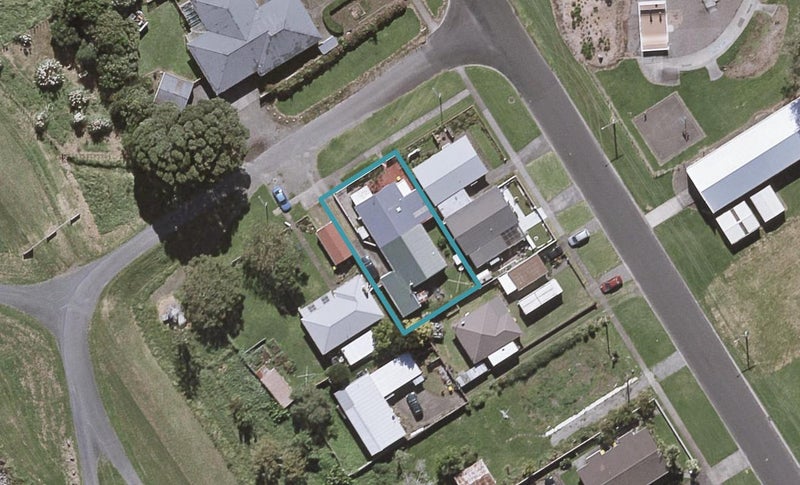 1/4 Richmond Street, Waitara, Waitara - Carousel 1