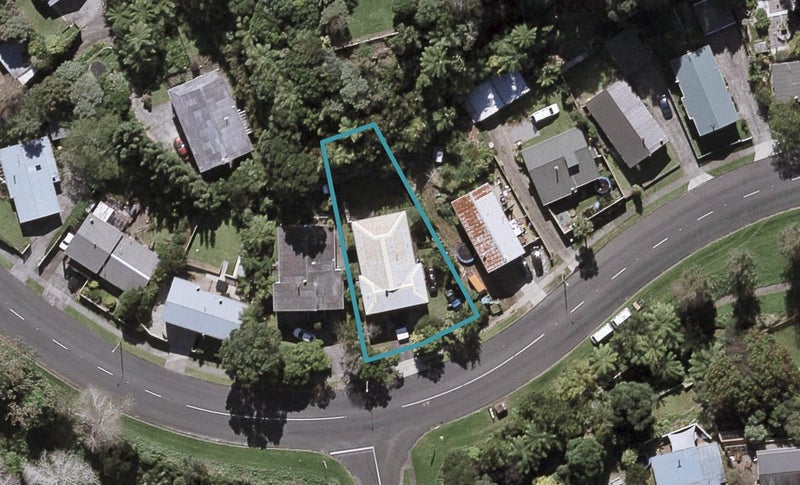 99 Poplar Grove, Whalers Gate, New Plymouth - Carousel 1