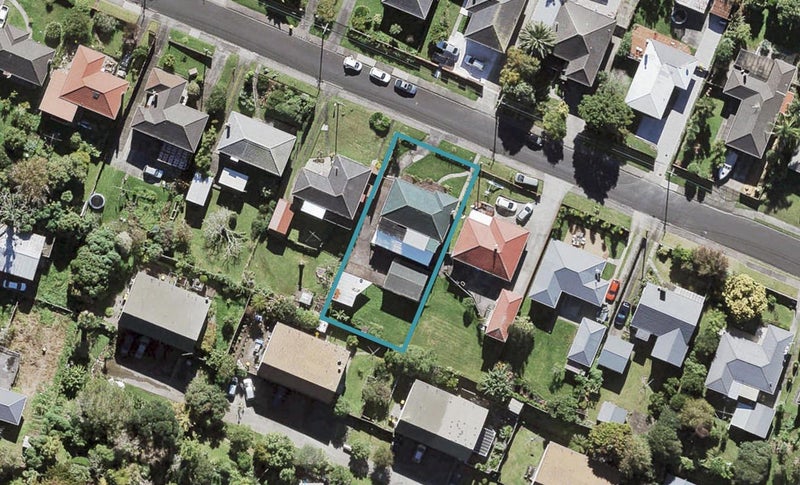 13 Kohekohe Street, New Lynn, Auckland - Carousel 1