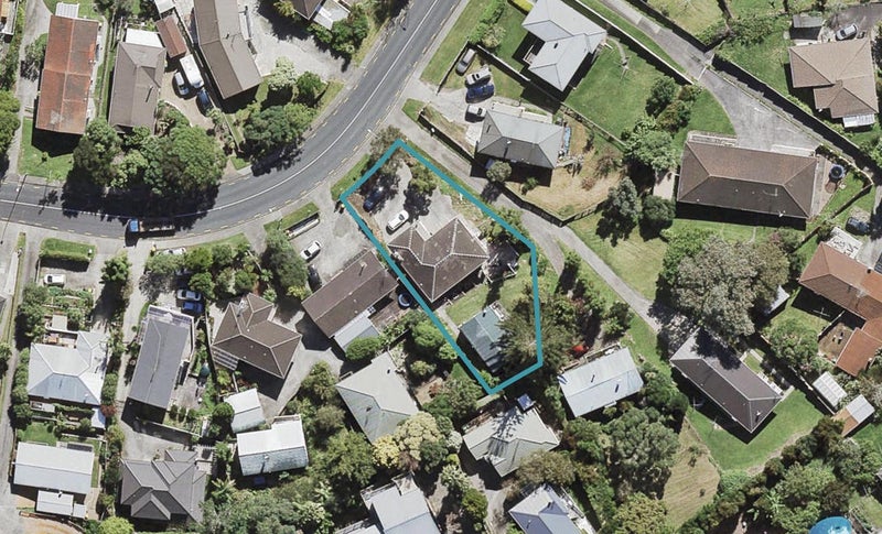17 Downing Street, Glenfield, Auckland - Carousel 1