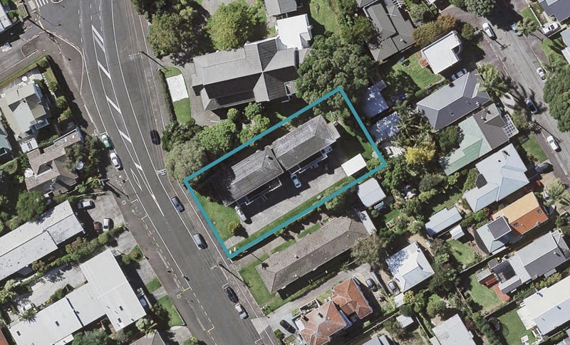 8/16 Church Street, Devonport, Auckland - Carousel 1