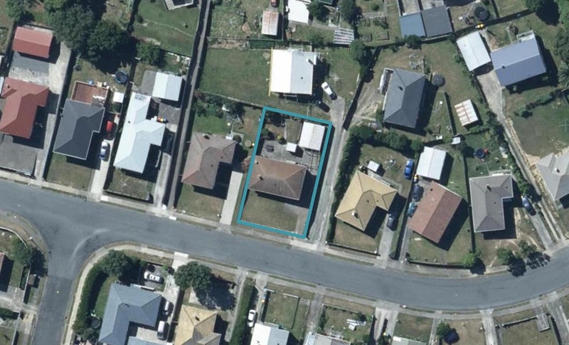 26 Beauzami Crescent, Ascot Park, Porirua - Carousel 1