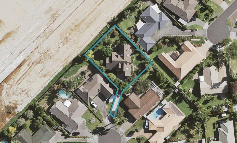 17 Perotti Place, Conifer Grove, Takanini - Carousel 1