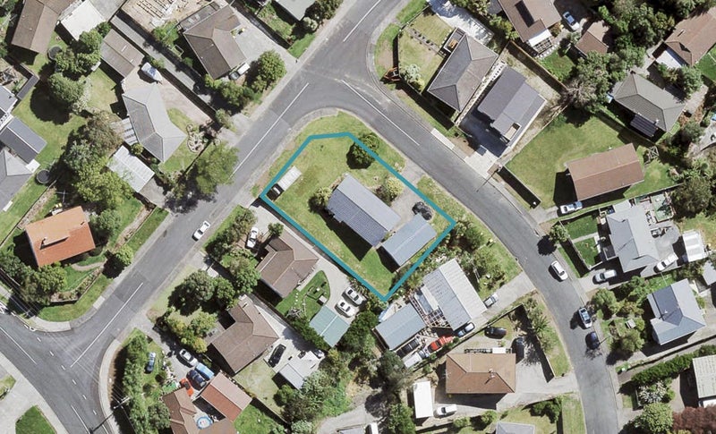 1 Mile Place, Henderson, Auckland - Carousel 1