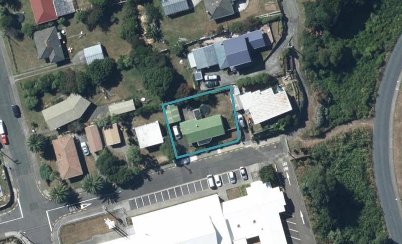 2 Chapel Street, Takapuwahia, Porirua - Carousel 1