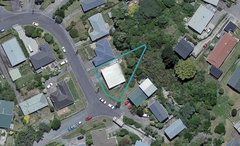 2/25 Omega Street, Newlands, Wellington - Carousel 1