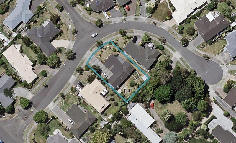 8 Hyatt Grove, Greenmeadows, Napier - Carousel 1
