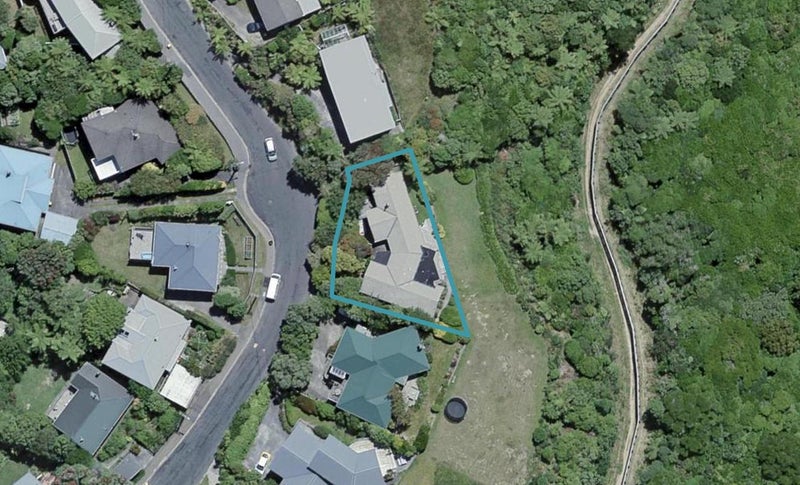 23 Versailles Street, Karori, Wellington - Carousel 1