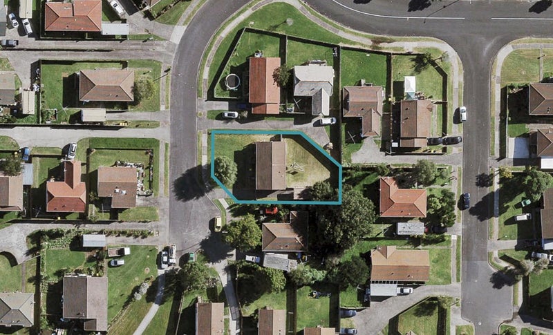 4 Begonia Place, Wiri, Auckland - Carousel 1