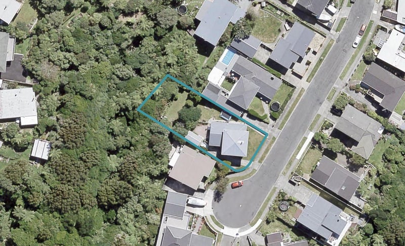 20 Laurel Grove, Maungaraki, Lower Hutt - Carousel 1