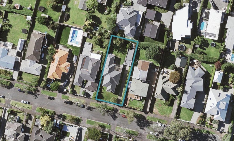 40 Colchester Avenue, Glendowie, Auckland - Carousel 1