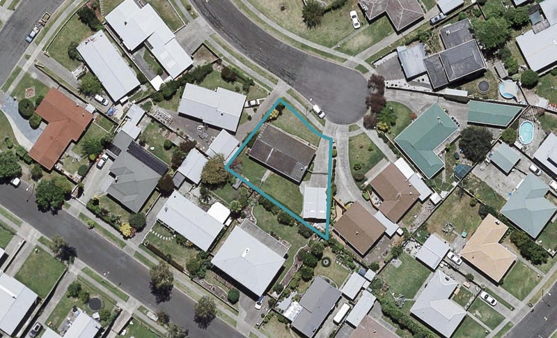6 Banff Place, Tamatea, Napier - Carousel 1