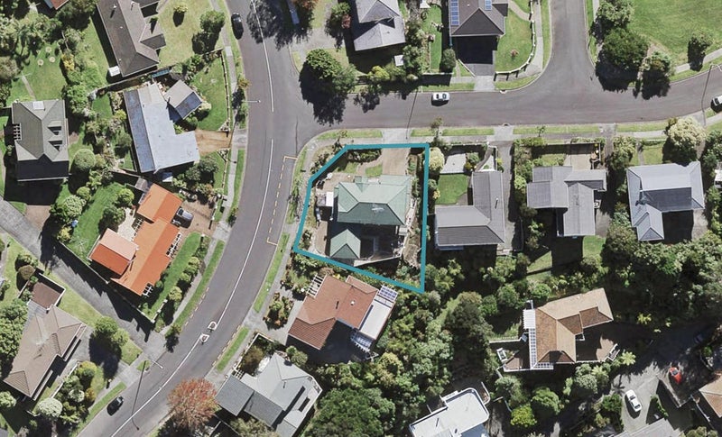 1 Homewood Place, Chatswood, Auckland - Carousel 1