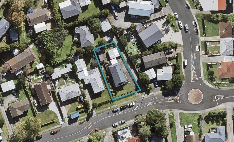 34 Ellice Road, Totara Vale, Auckland - Carousel 1