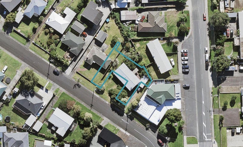 10/3 Abbotleigh Avenue, Te Atatu Peninsula, Auckland - Carousel 1