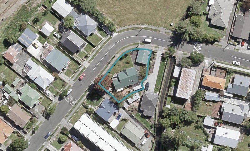50 Awamutu Grove, Waiwhetu, Lower Hutt - Carousel 1
