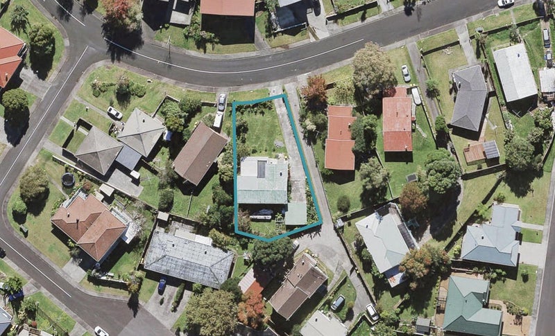 40 Rosewarne Crescent, Glendene, Auckland - Carousel 1