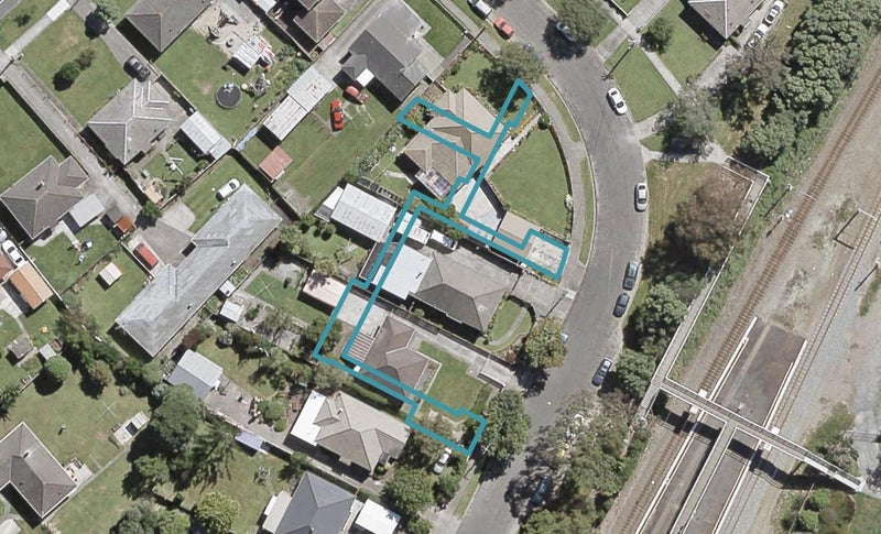 3/8 Rainey Grove, Taita, Lower Hutt - Carousel 1