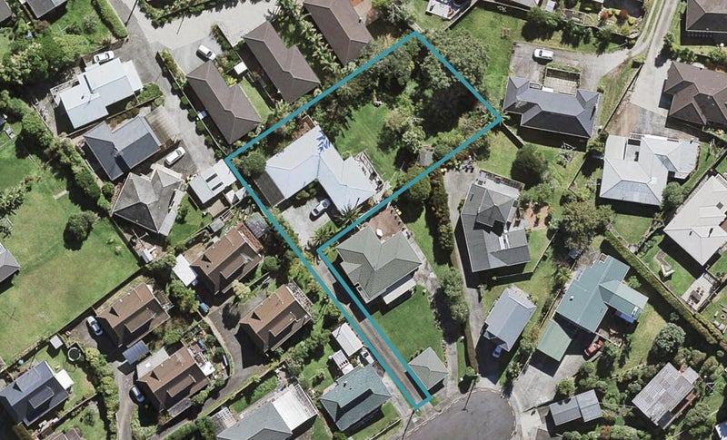 6 Ross Avenue, Glenfield, Auckland - Carousel 1