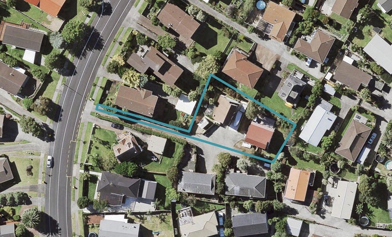 1/124 Bradbury Road, Botany Downs, Auckland - Carousel 1