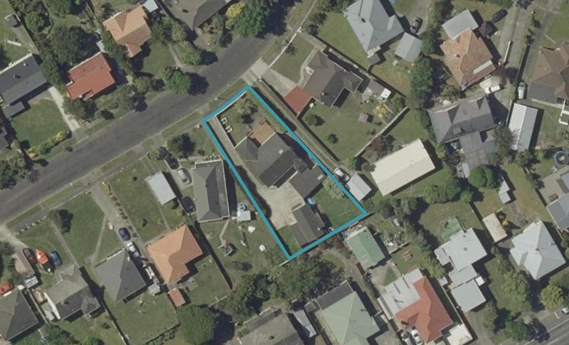 15 Savage Crescent, West End, Palmerston North - Carousel 1