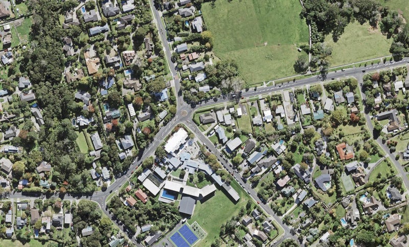 2 Isobel Road, Greenhithe, Auckland - Carousel 1