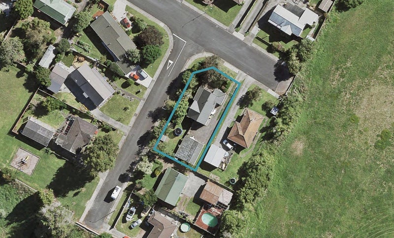 2 Keryn Place, Opaheke, Papakura - Carousel 1