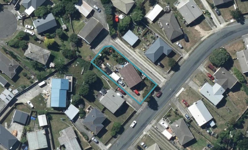 21 Rangituhi Crescent, Takapuwahia, Porirua - Carousel 1