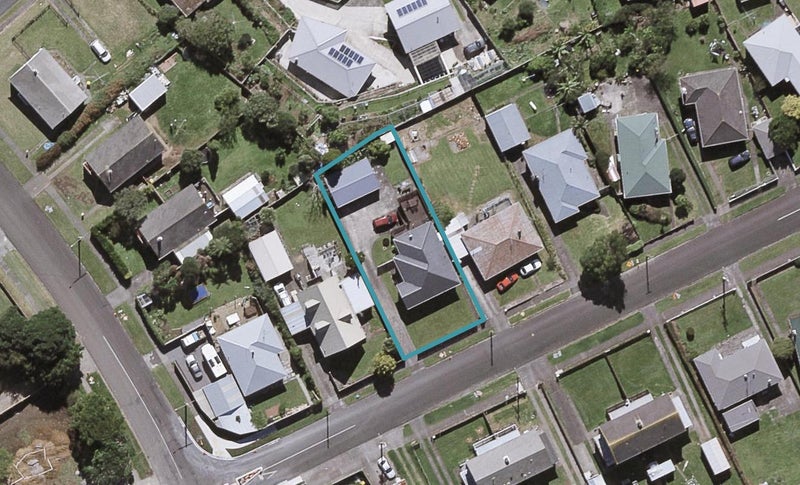 7 Adventure Street, Marfell, New Plymouth - Carousel 1