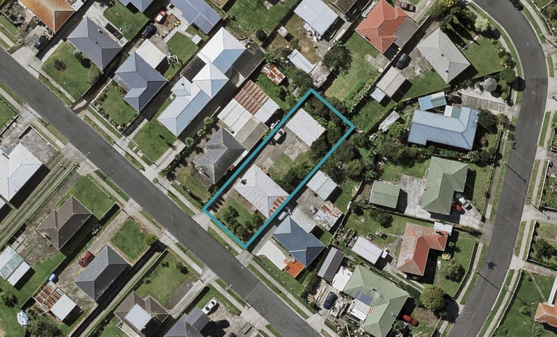 11 Fisher Crescent, Otara, Auckland - Carousel 1